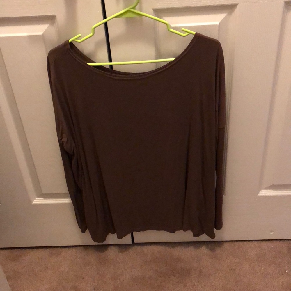 Small, Brown 3/4 sleeve Piko Top